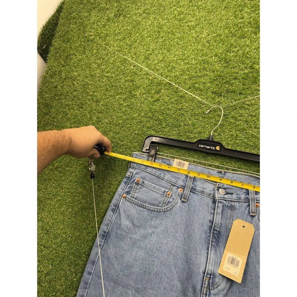 Levis shop confidence